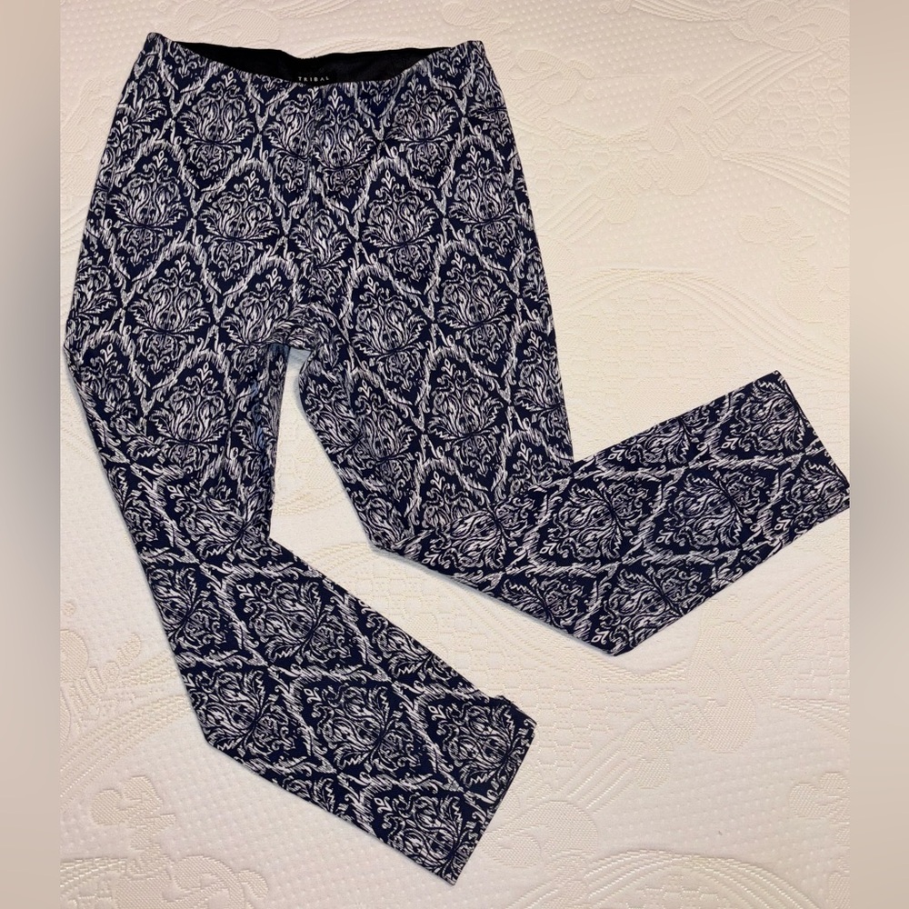 Tribal brand stretch pull on ankle pant, size M